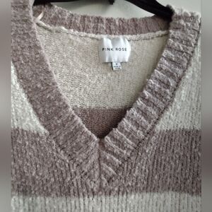 Pink Rose striped sweater - v-neck - Medium